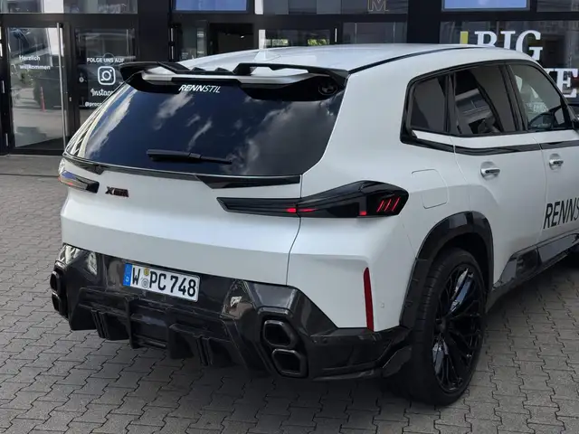 BMW XM view 9