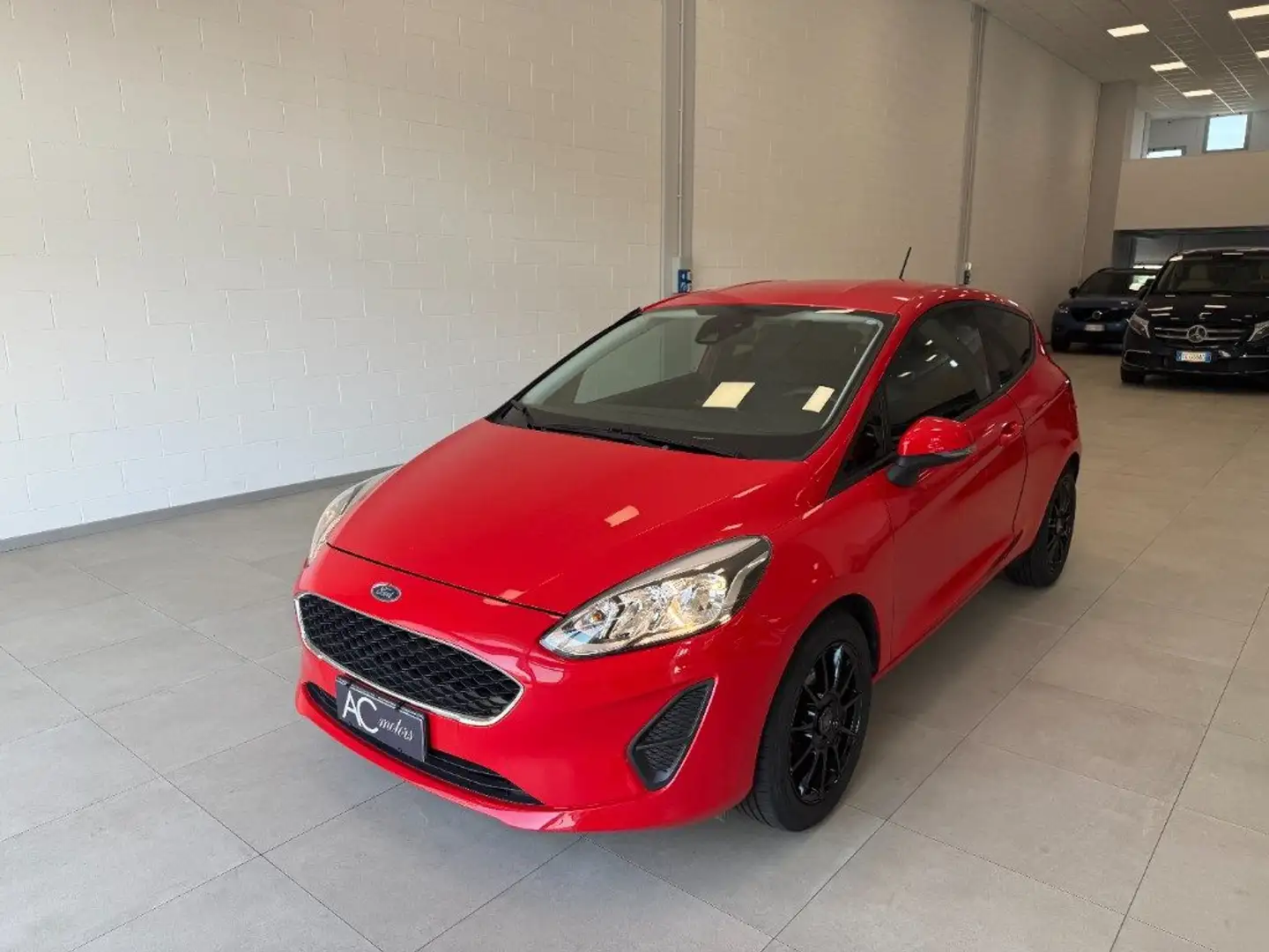 Ford Fiesta 1.1 3 porte Plus Rosso - 2