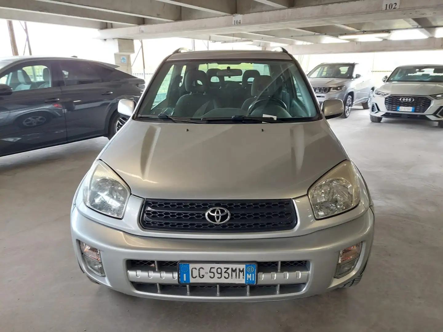 Toyota RAV 4 Rav4 II 2001 RAV4 3p 2.0 vvt-i 16v auto Argento - 2