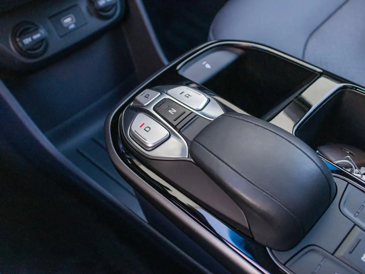 Hyundai IONIQ снимка Hyundai IONIQ