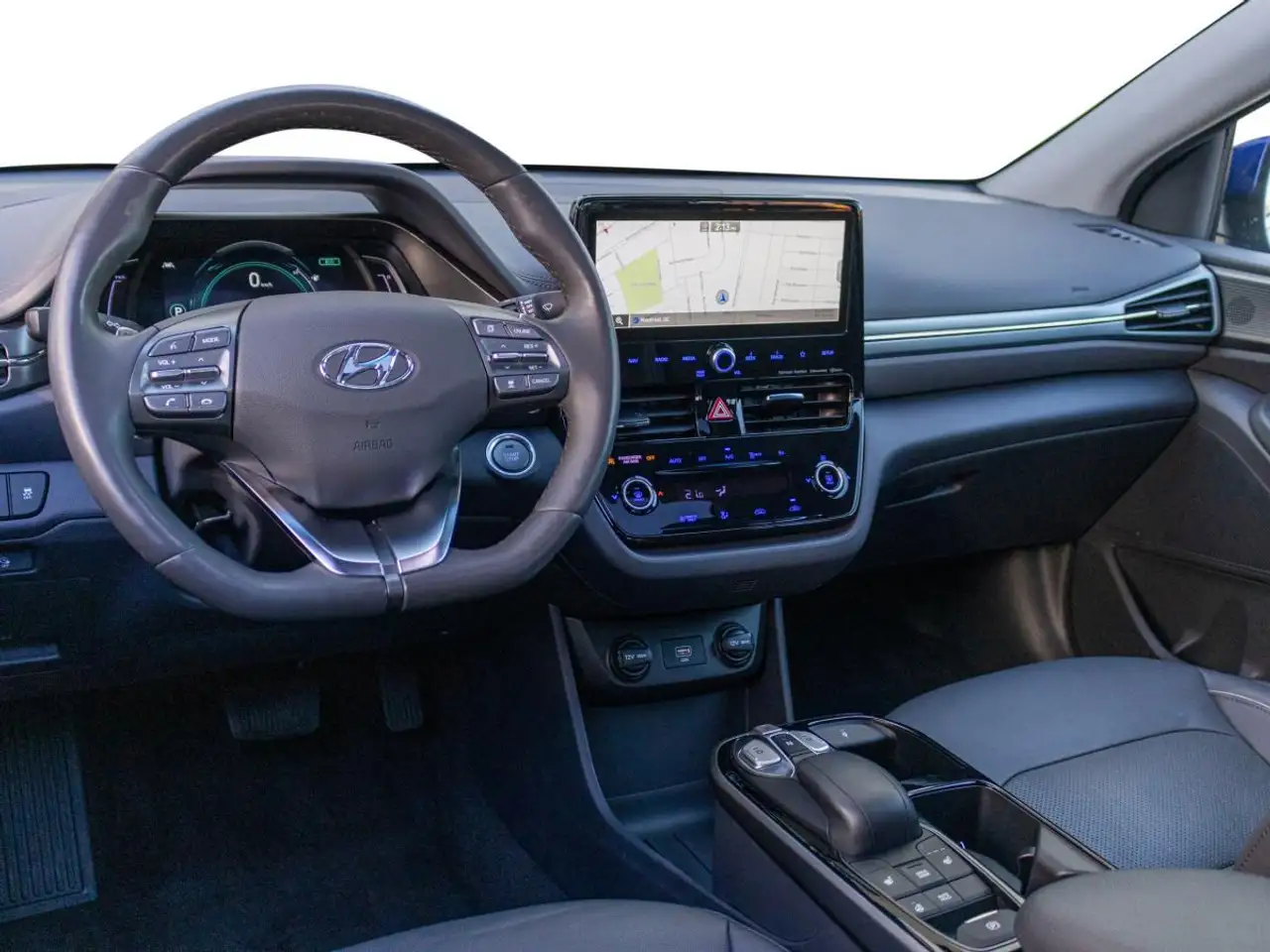 Hyundai IONIQ снимка Hyundai IONIQ