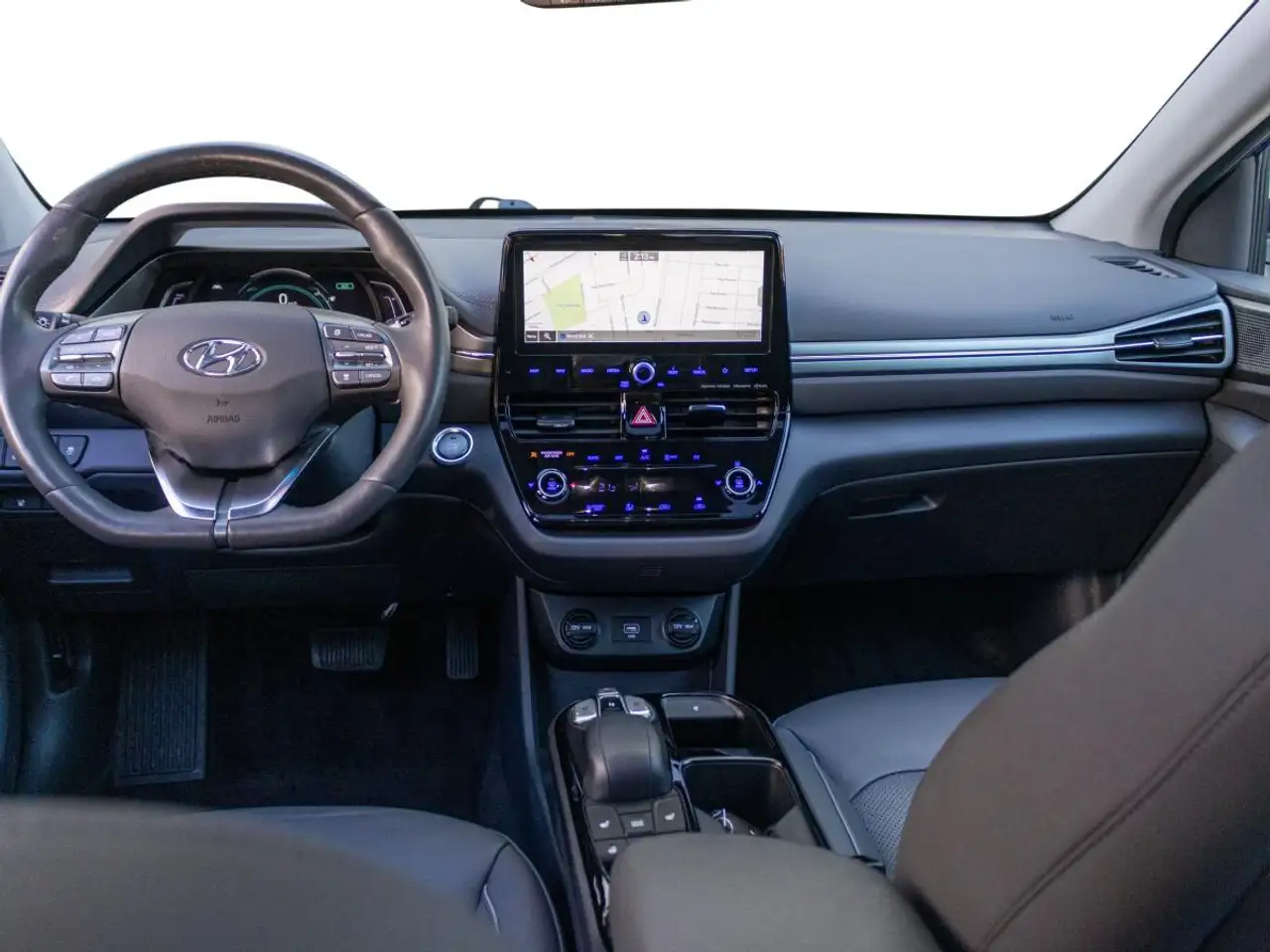 Hyundai IONIQ снимка Hyundai IONIQ