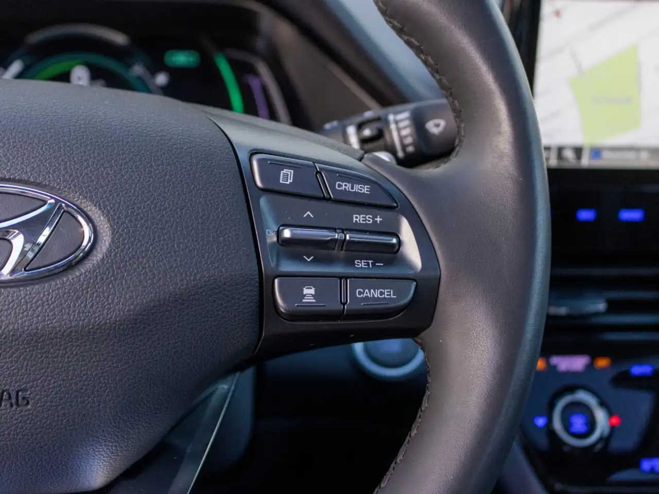 Hyundai IONIQ снимка Hyundai IONIQ