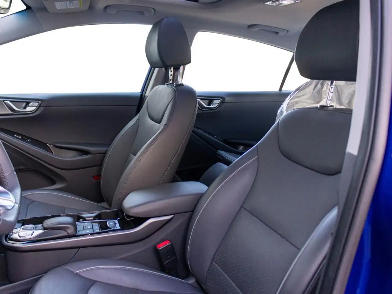 Hyundai IONIQ снимка Hyundai IONIQ