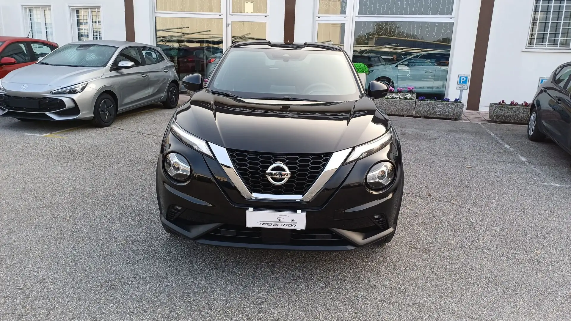 Nissan Juke Juke 1.0 DIG-T 114 CV N-Connecta Nero - 2