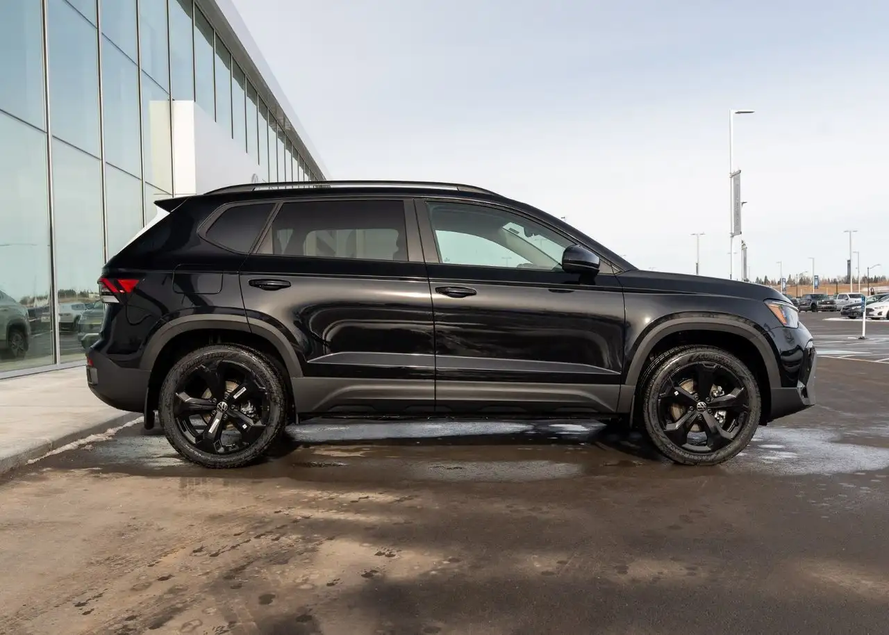 Volkswagen Taos photo Volkswagen Taos