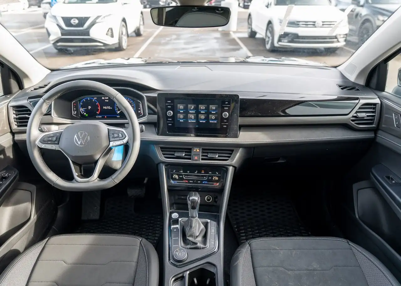 Volkswagen Taos photo Volkswagen Taos