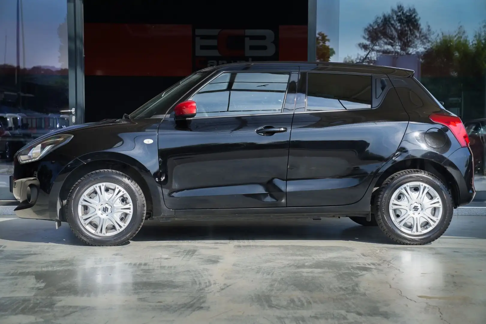 Suzuki Swift 1.2 DUALJET HYBRID *SHZ/NAVI/Klima./PDC* Noir - 2