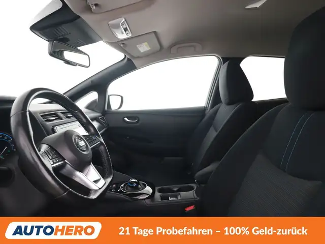 Nissan Leaf view 11