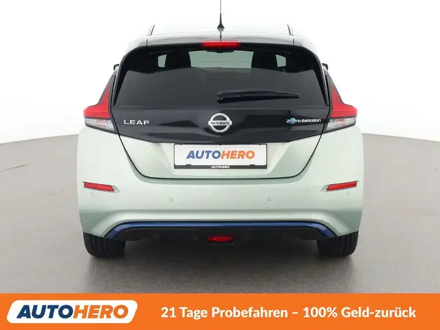 Nissan Leaf view 5
