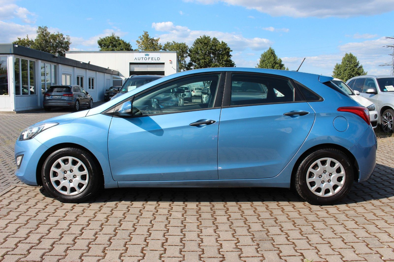 Hyundai i30 1.4 Classic/SHEFT/KLIMA/NAVI/PDC/BT/RCAM/ — photo 8