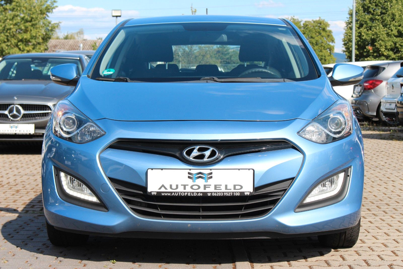 Hyundai i30 1.4 Classic/SHEFT/KLIMA/NAVI/PDC/BT/RCAM/ — photo 2