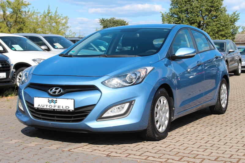 Hyundai i30 1.4 Classic/SHEFT/KLIMA/NAVI/PDC/BT/RCAM/