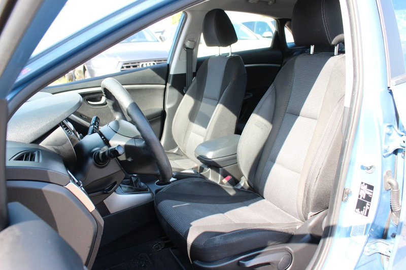 Hyundai i30 1.4 Classic/SHEFT/KLIMA/NAVI/PDC/BT/RCAM/ — photo 10