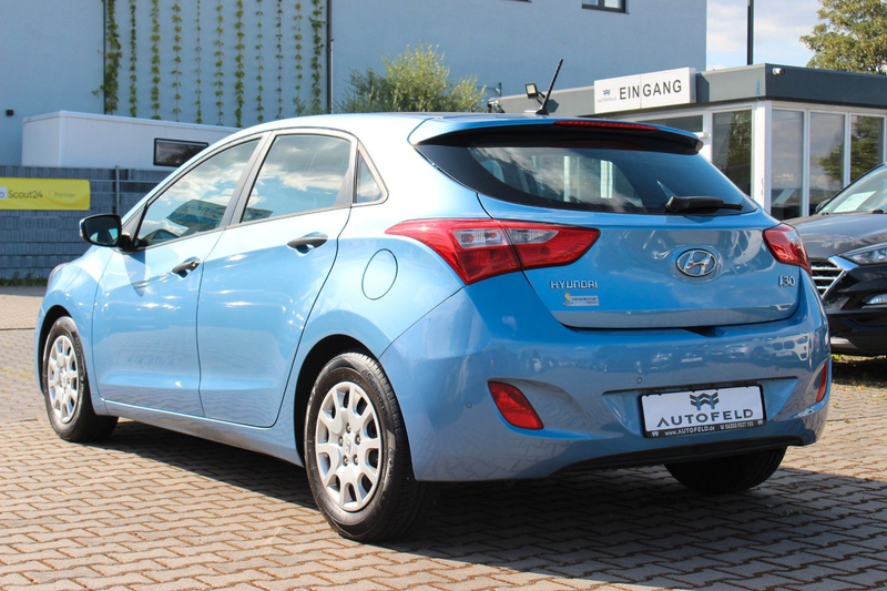 Hyundai i30 1.4 Classic/SHEFT/KLIMA/NAVI/PDC/BT/RCAM/ — photo 7
