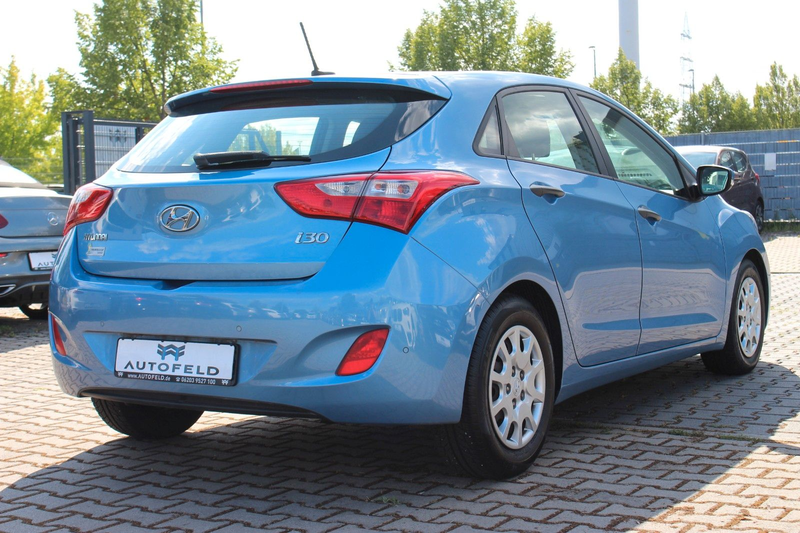 Hyundai i30 1.4 Classic/SHEFT/KLIMA/NAVI/PDC/BT/RCAM/ — photo 5