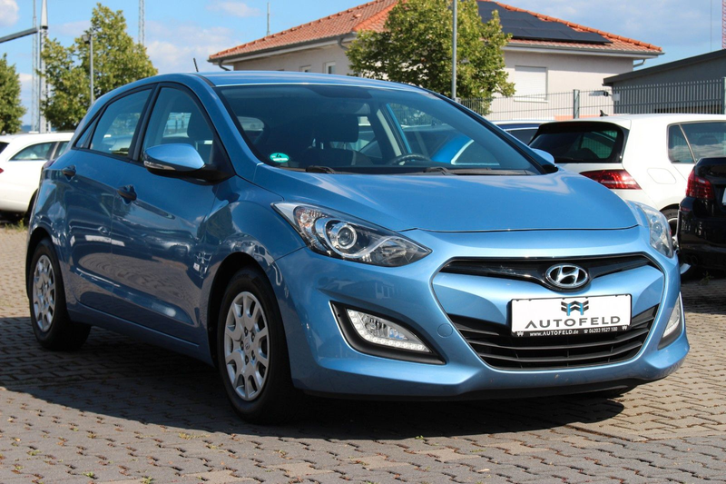 Hyundai i30 1.4 Classic/SHEFT/KLIMA/NAVI/PDC/BT/RCAM/ — photo 3