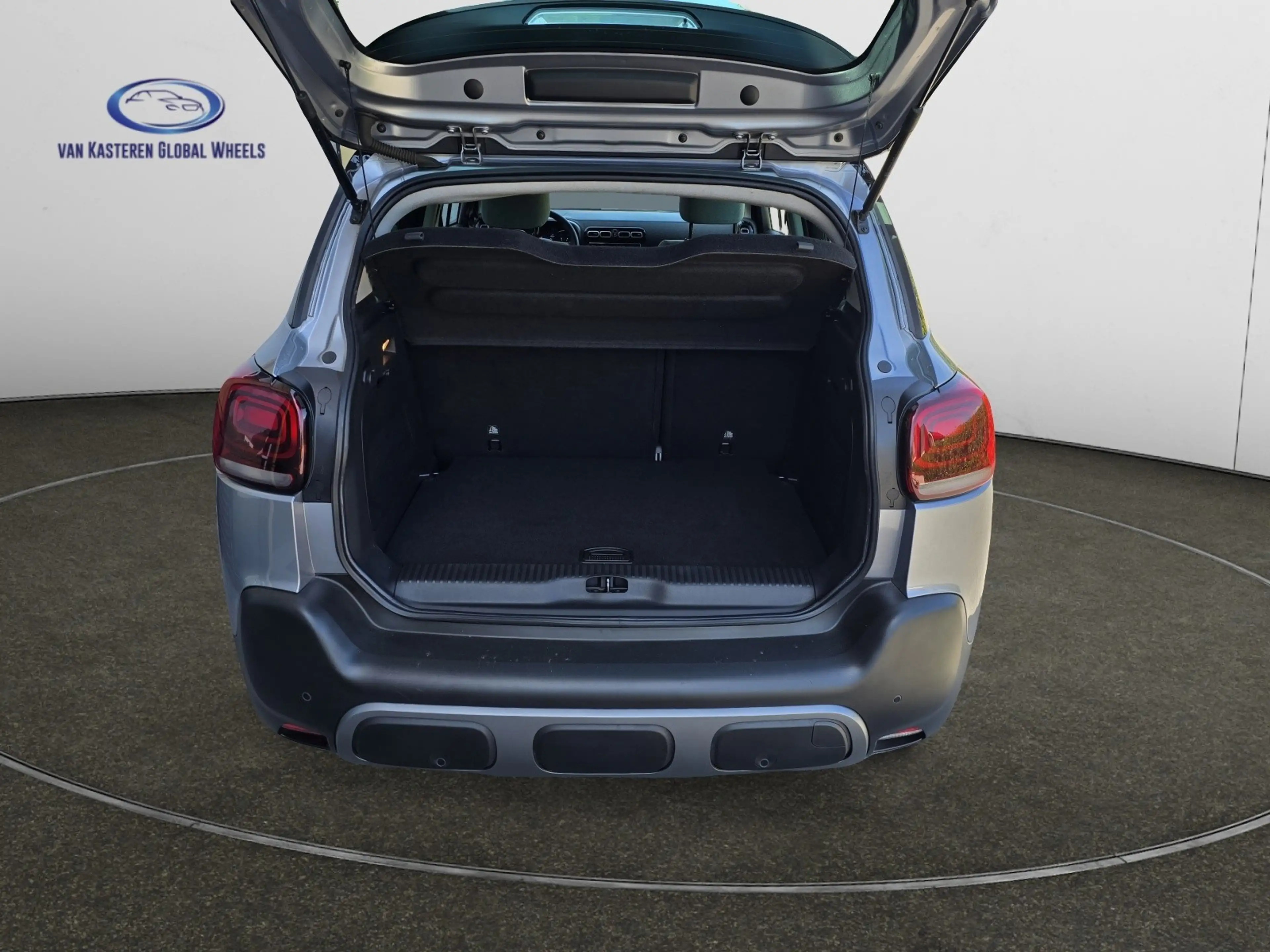 Citroen C3 Aircross 1.2 Shine |Leer|Nav|PDC|Stoelverw. — photo 9