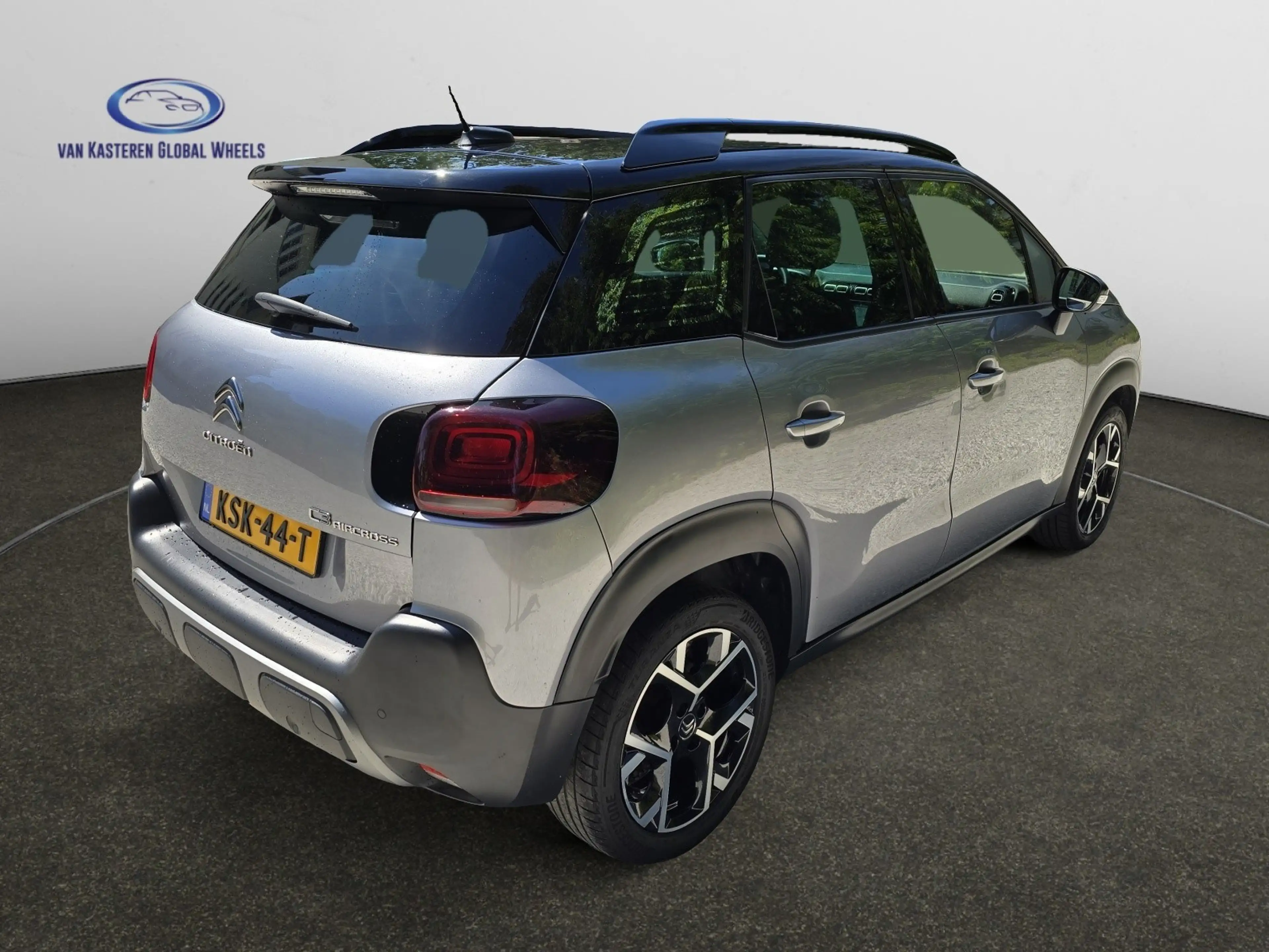 Citroen C3 Aircross 1.2 Shine |Leer|Nav|PDC|Stoelverw. — photo 2