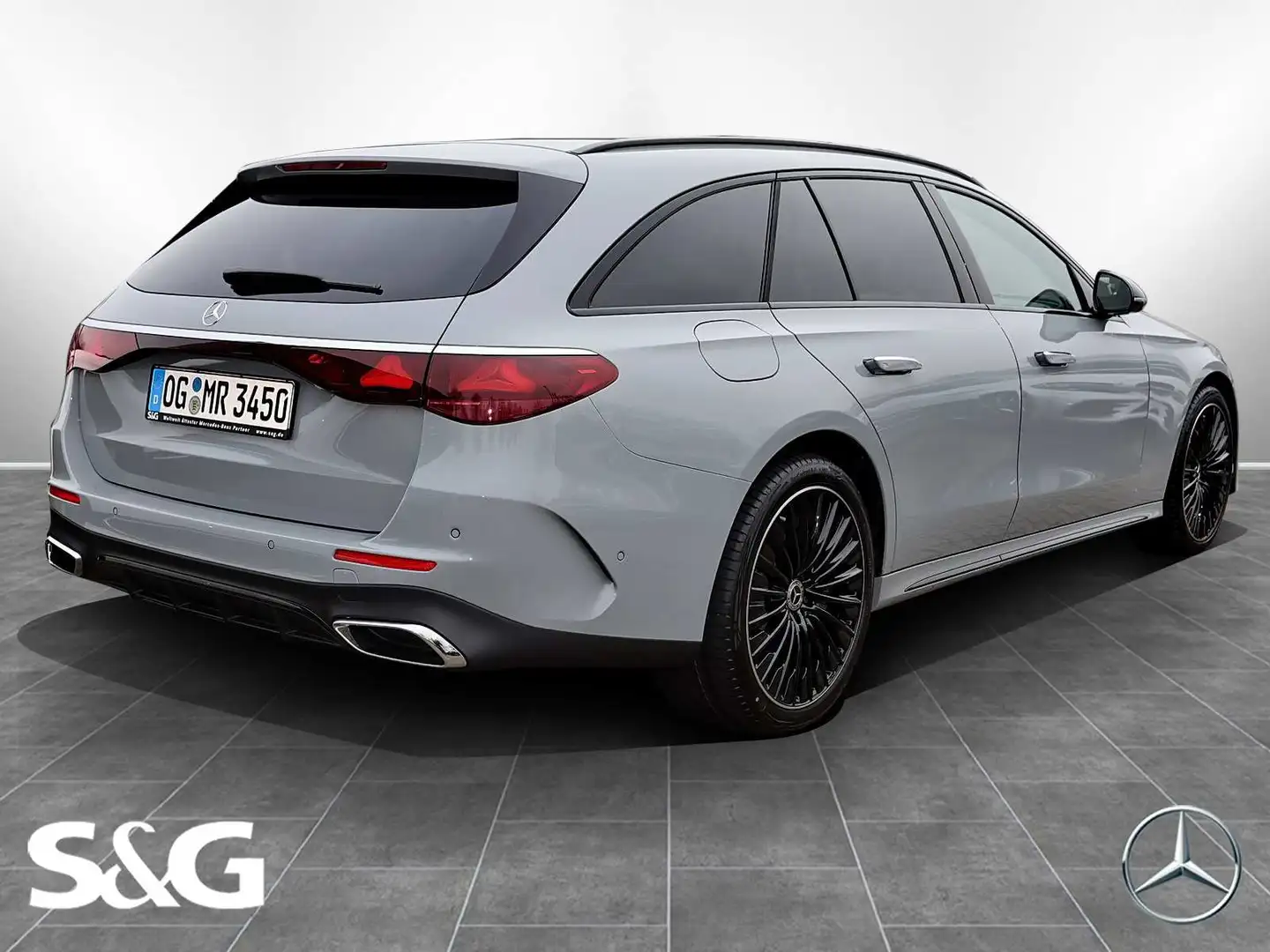 Mercedes-Benz E 450 4M T AMG MBUX+360°+DIG-LED+AHK+Pano+Standh Šedá - 2