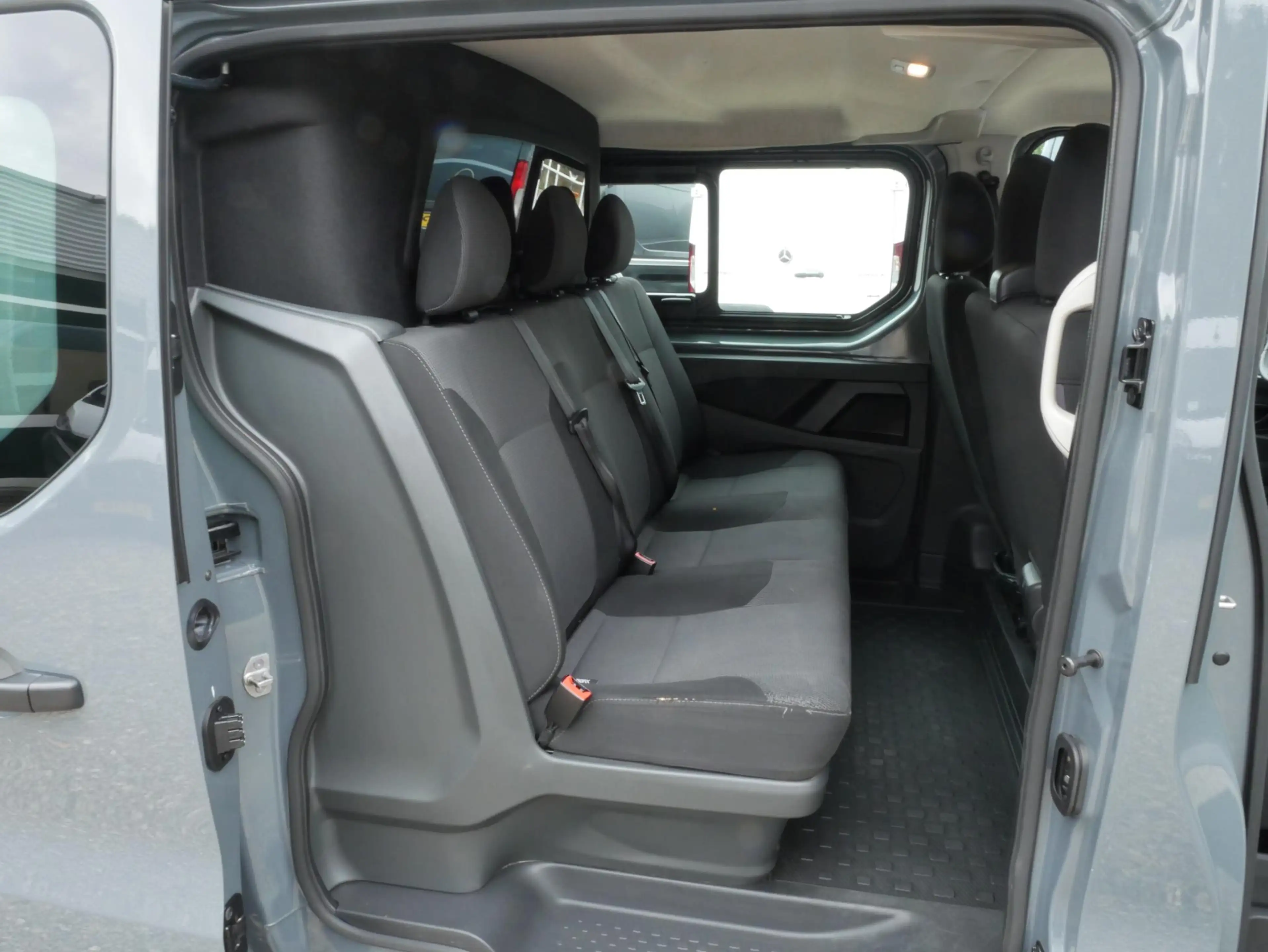 Renault Trafic 2.0 Blue dCi 130PK L2 Dubbel cabine Airco — photo 12