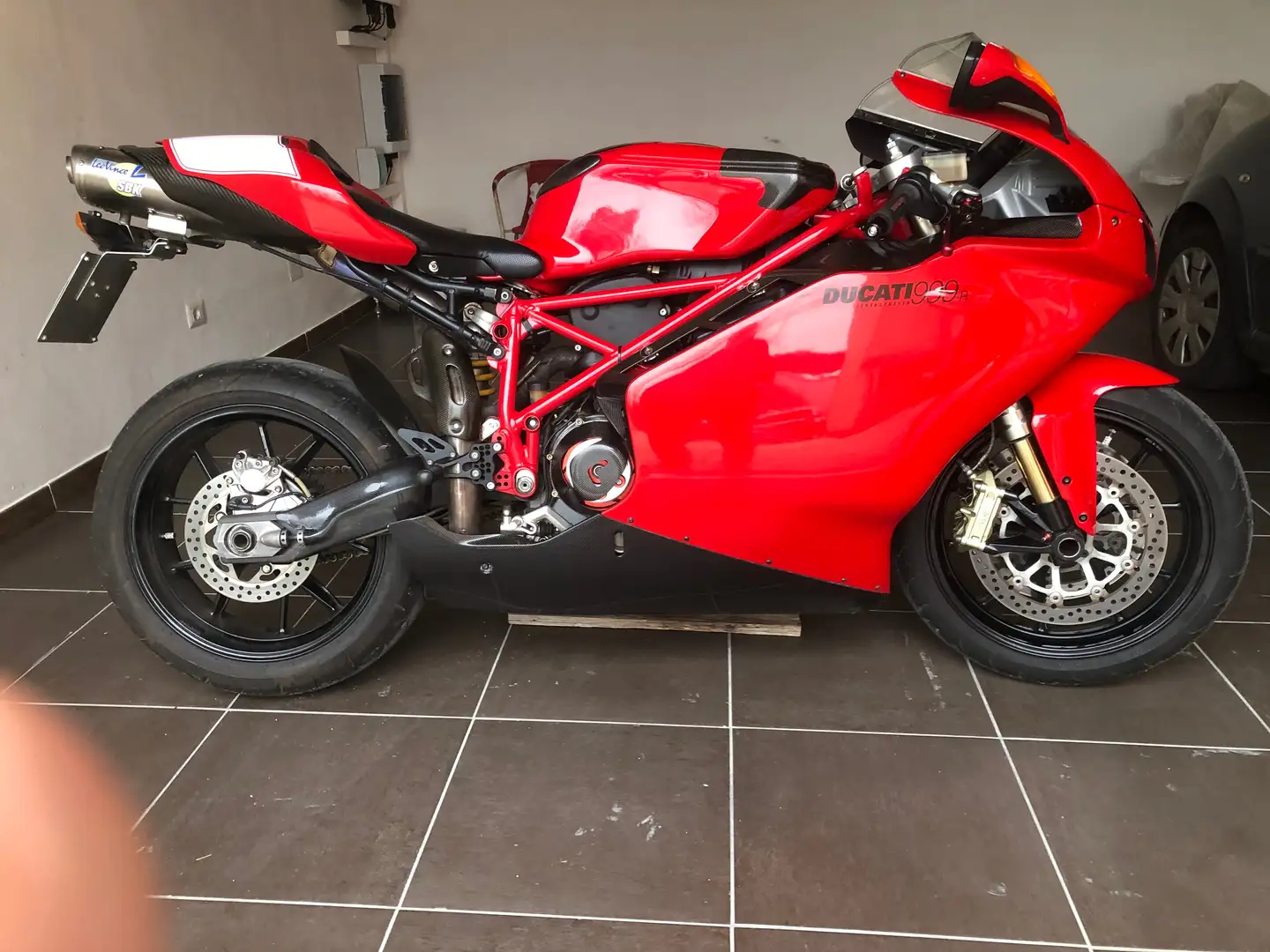 Ducati 999 Testastretta Rojo - 2