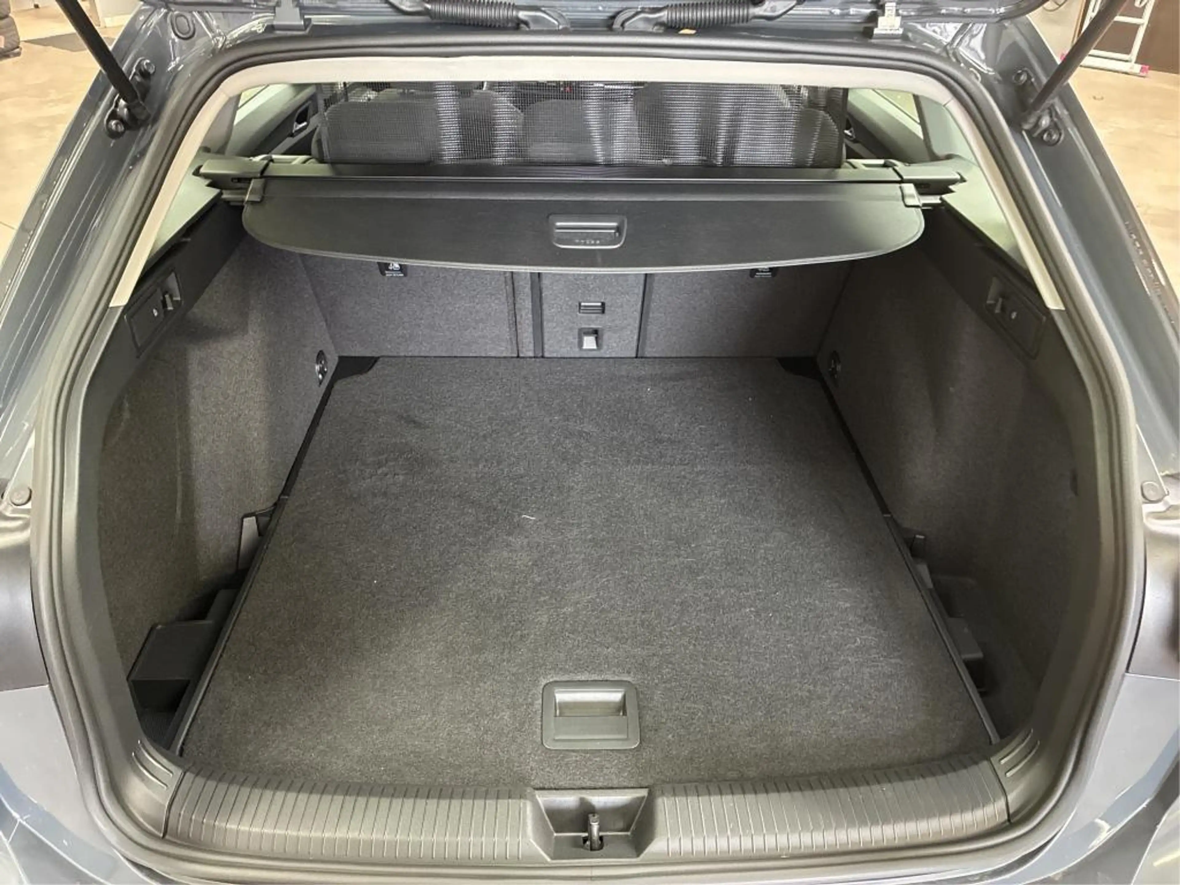 Volkswagen Golf Variant 2.0 TDI Life *ACC*SHZ*LED*NAVI* — photo 11