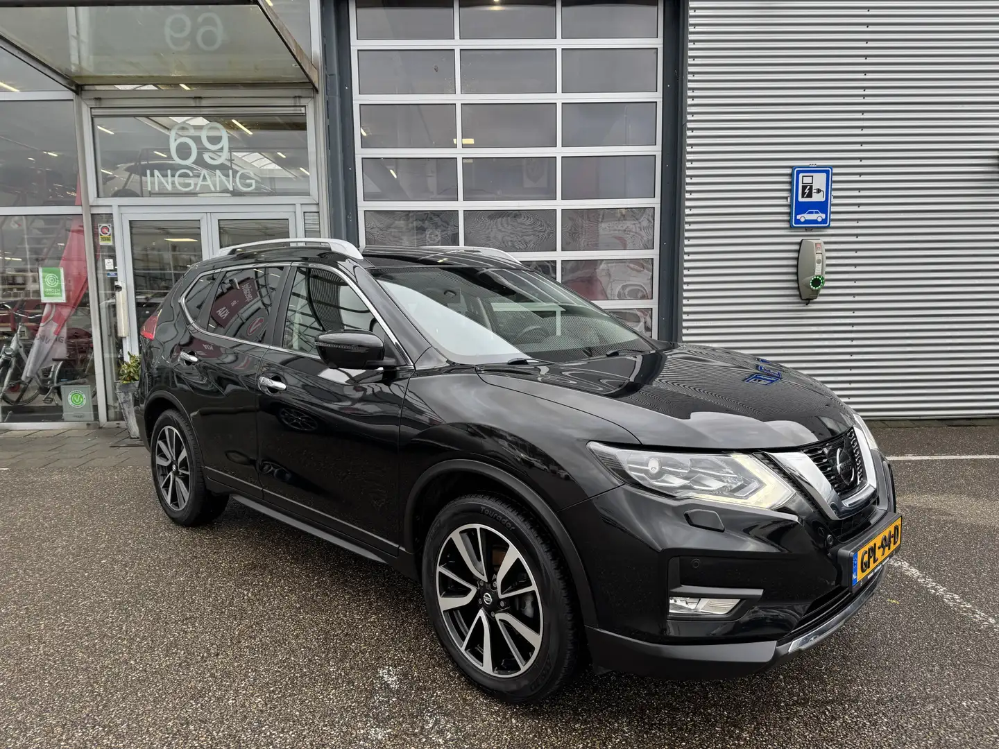 Nissan X-Trail 1.6 DIG-T Connect Edition Cold pack Vision pack Fekete - 2
