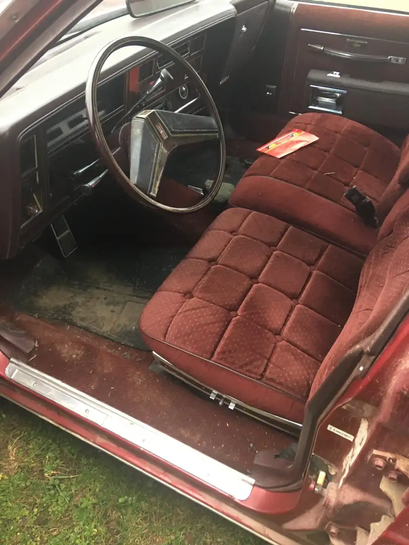 Oldsmobile Delta 88 Rot - 2