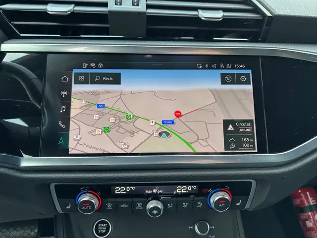 Audi Q3 view 17