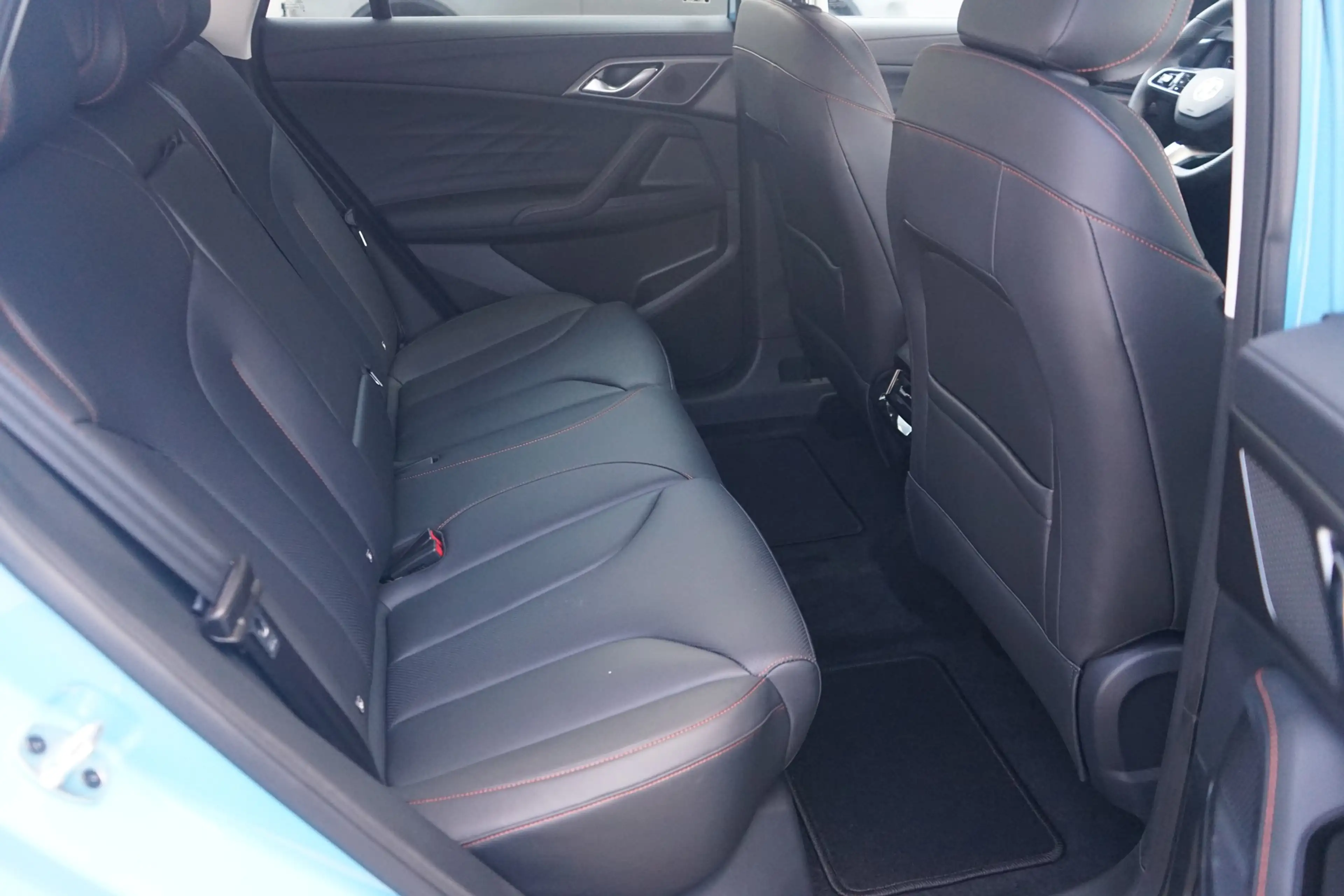 MG HS 1.5 T-GDI Luxury Aut. LED ACC Navi 360° — photo 23
