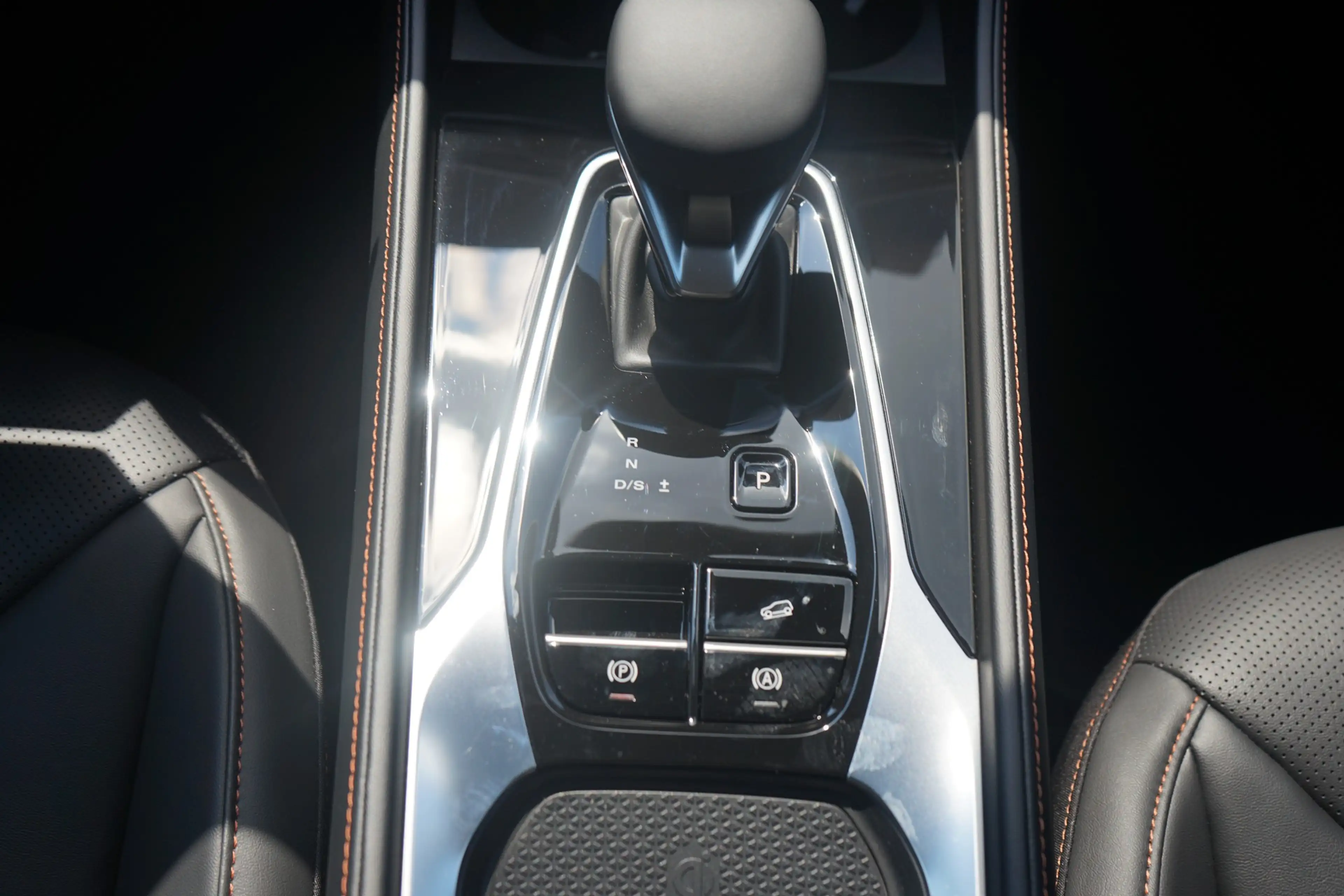MG HS 1.5 T-GDI Luxury Aut. LED ACC Navi 360° — photo 13