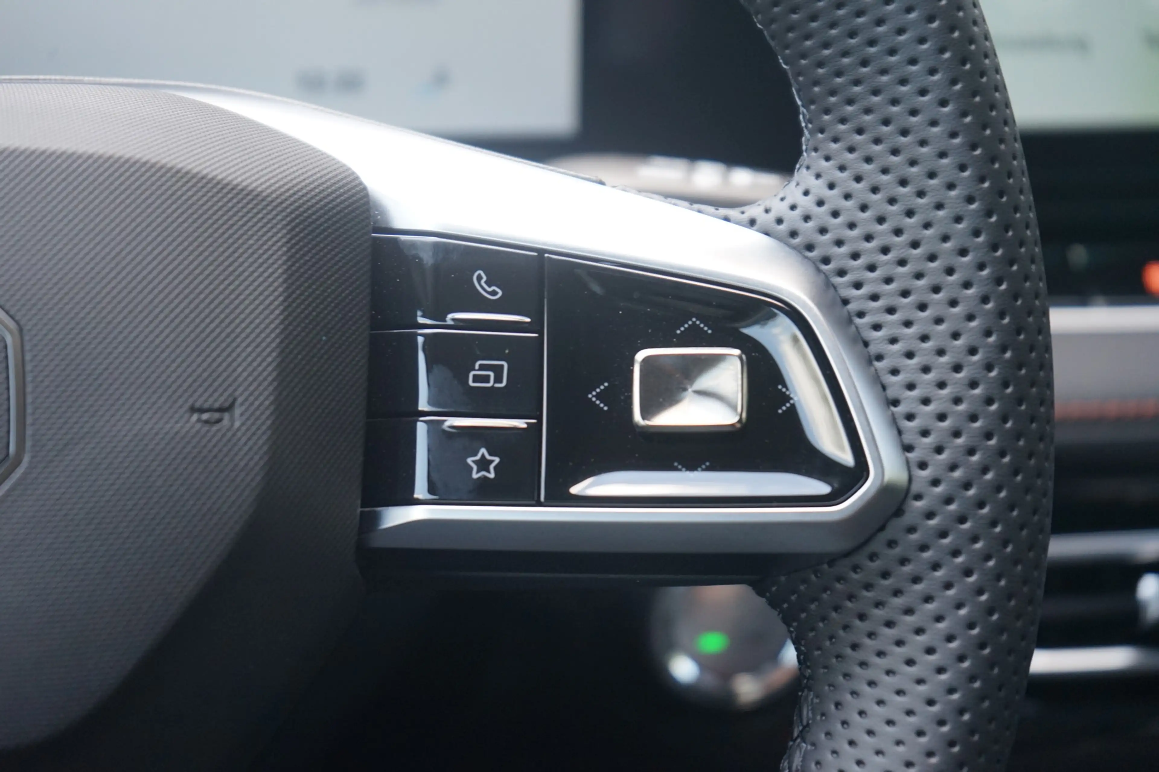 MG HS 1.5 T-GDI Luxury Aut. LED ACC Navi 360° — photo 16