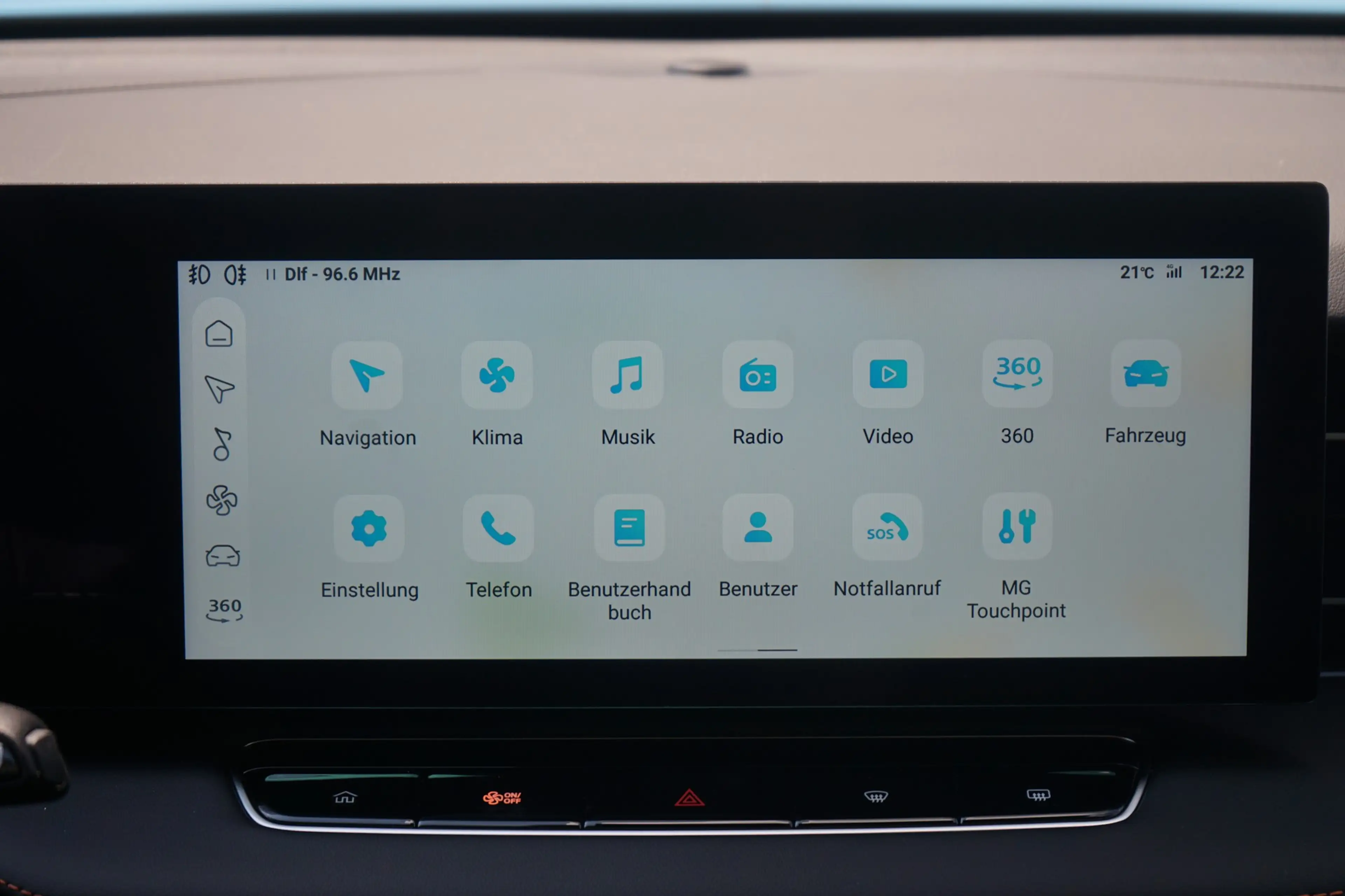 MG HS 1.5 T-GDI Luxury Aut. LED ACC Navi 360° — photo 10