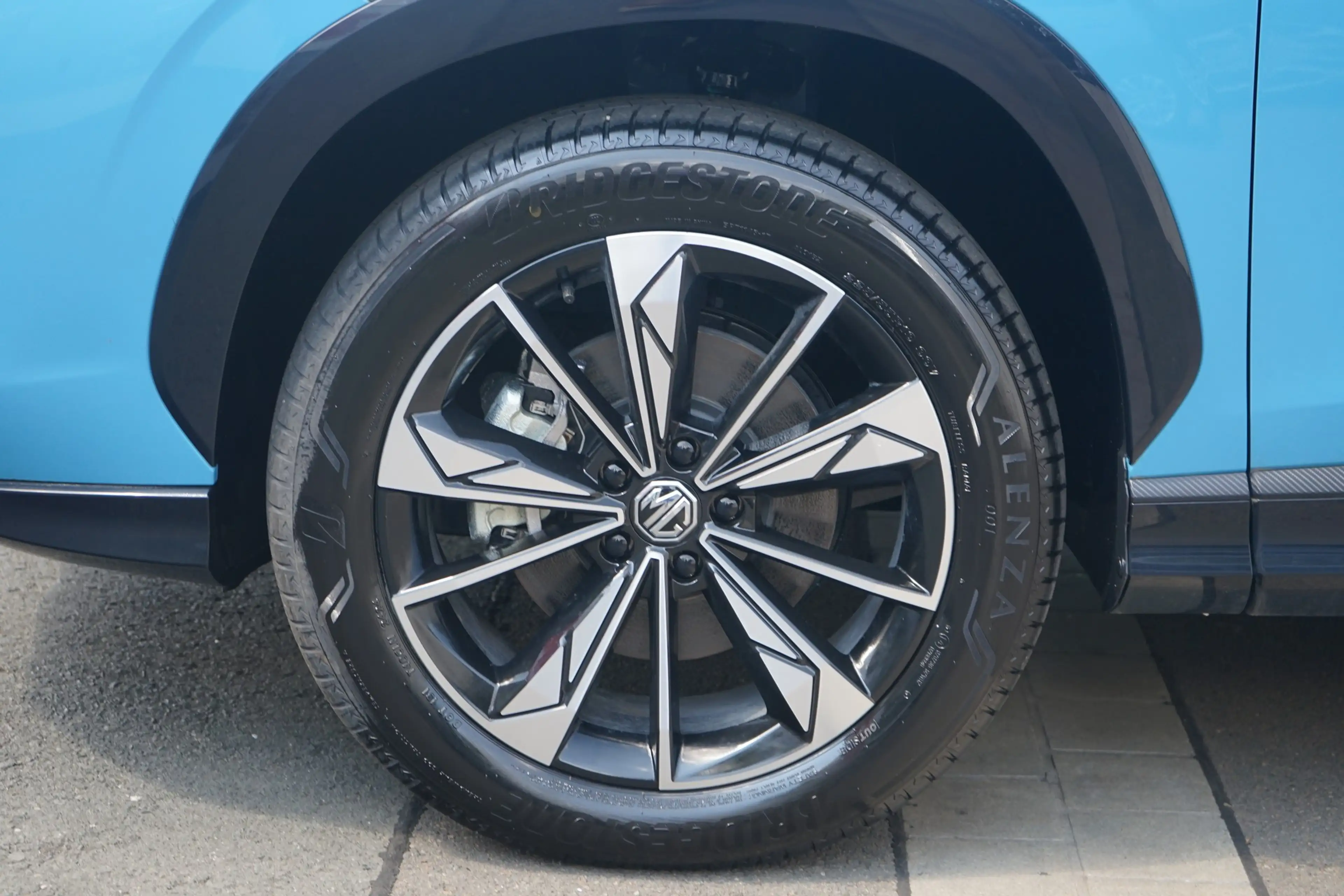 MG HS 1.5 T-GDI Luxury Aut. LED ACC Navi 360° — photo 27