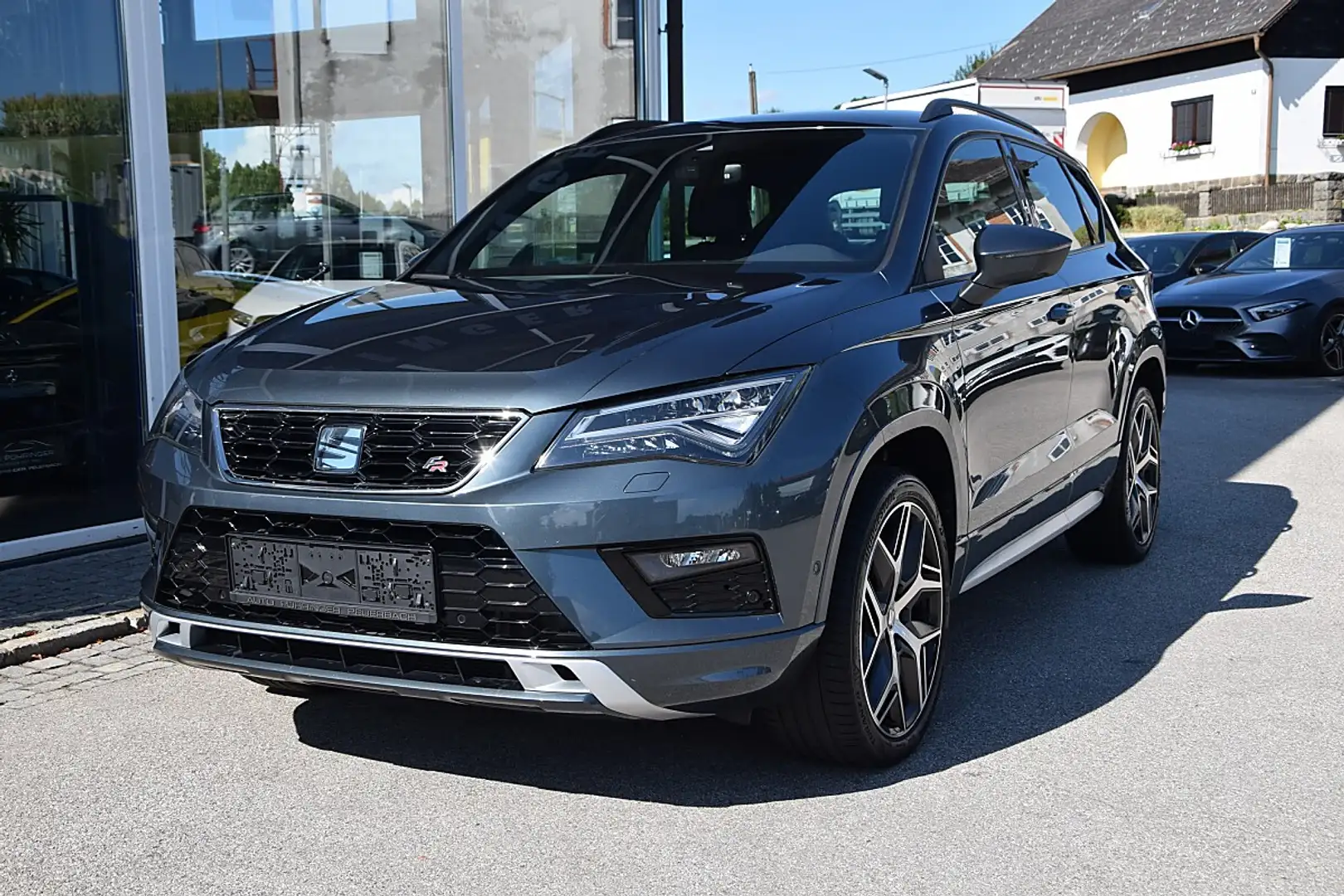 SEAT Ateca 2.0 TDI FR 4Drive (EURO 6d-TEMP) Grau - 2