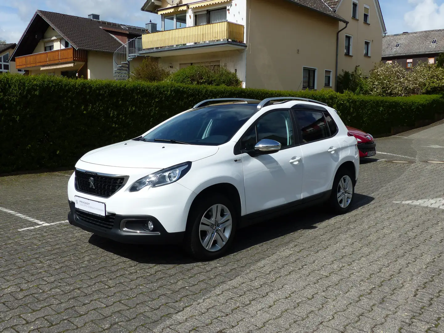 Peugeot 2008 Style 110 Weiß - 1