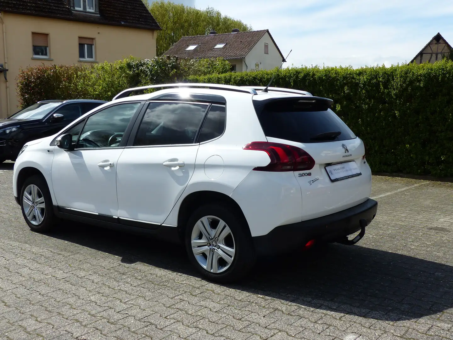 Peugeot 2008 Style 110 Weiß - 2