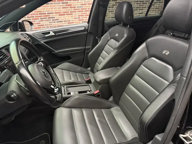 Volkswagen Golf view 9
