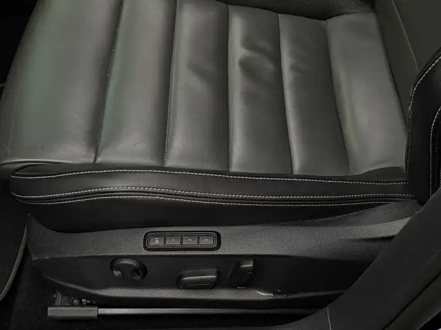 Volkswagen Golf view 14