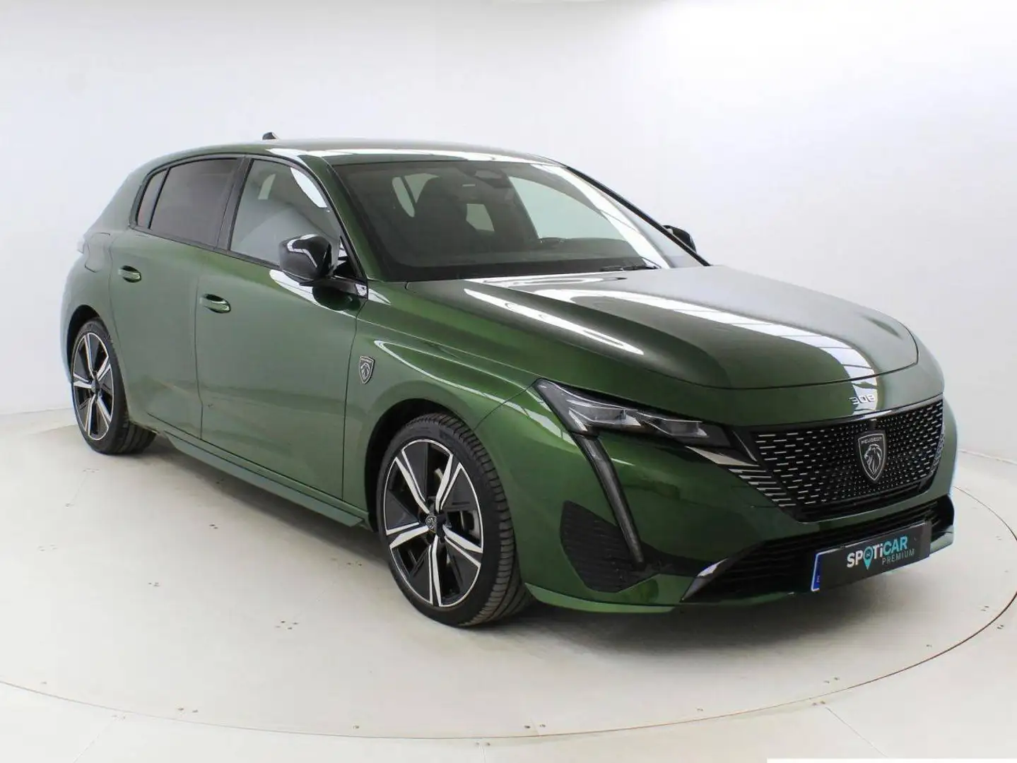 Peugeot 308 *251€/mes. 308 1.2 GT 130cv SUPER FULL Verde - 2