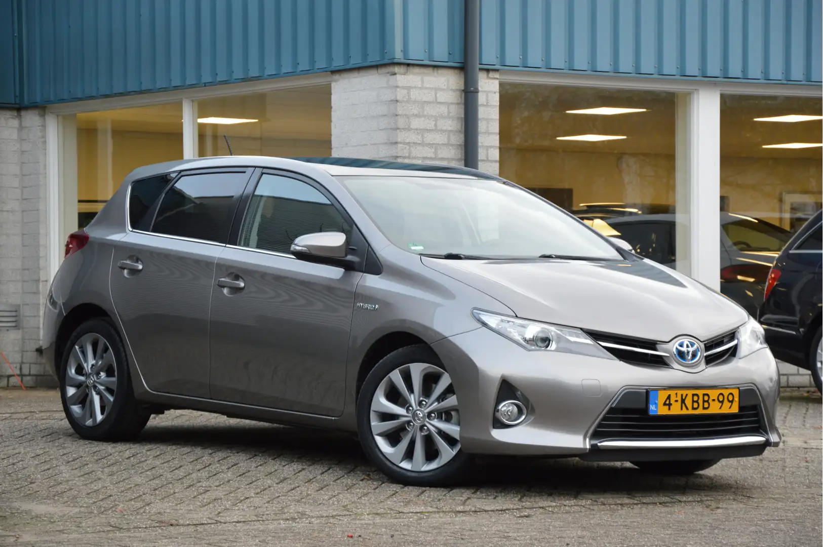 Toyota Auris 1.8 Hybrid Lease PANORAMADAK | CLIMA | CRUISE | CA Beige - 2