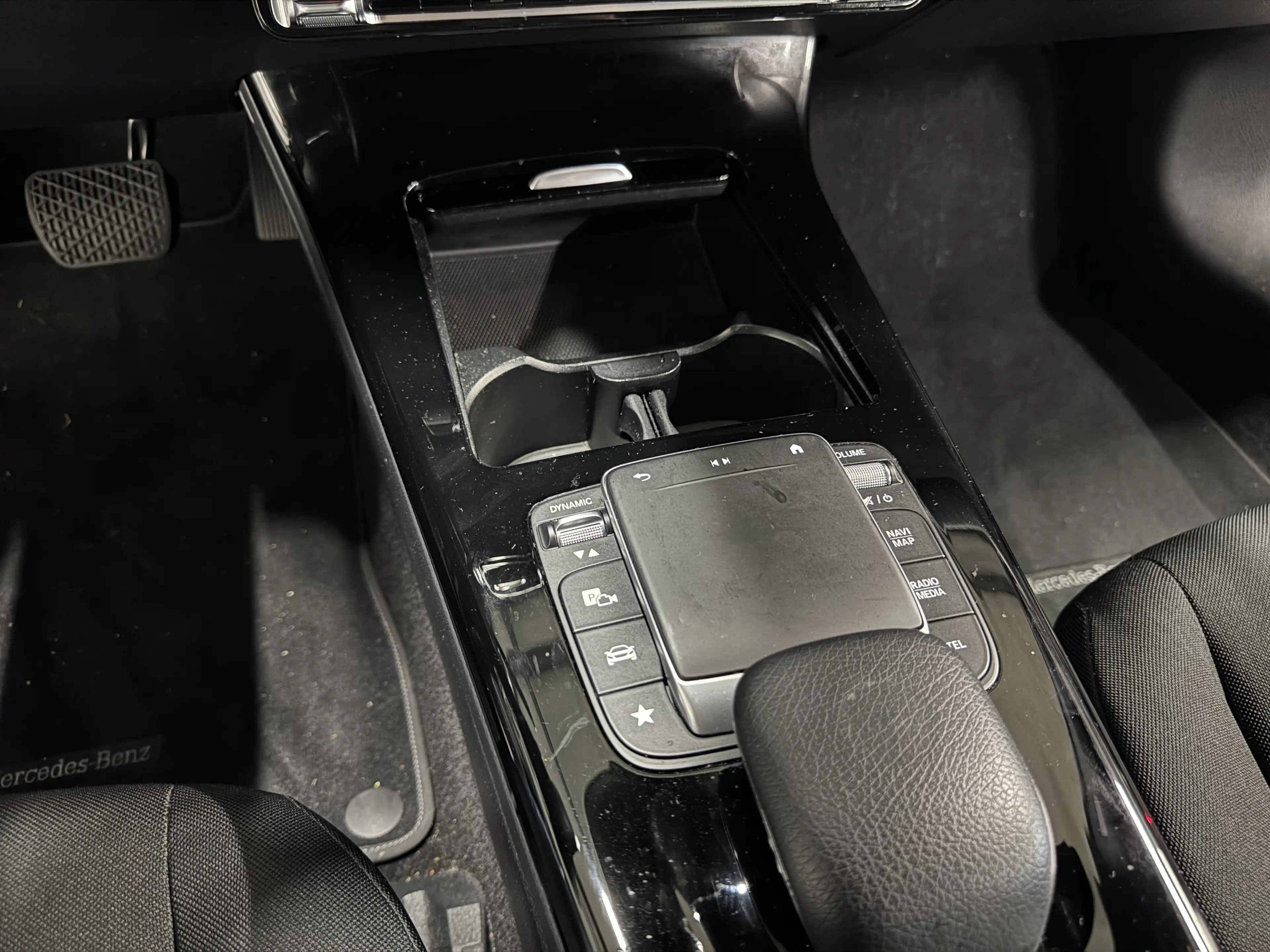 Mercedes-Benz A 180 d Aut | Business Solution | Navi | Camera | Led | — photo 19
