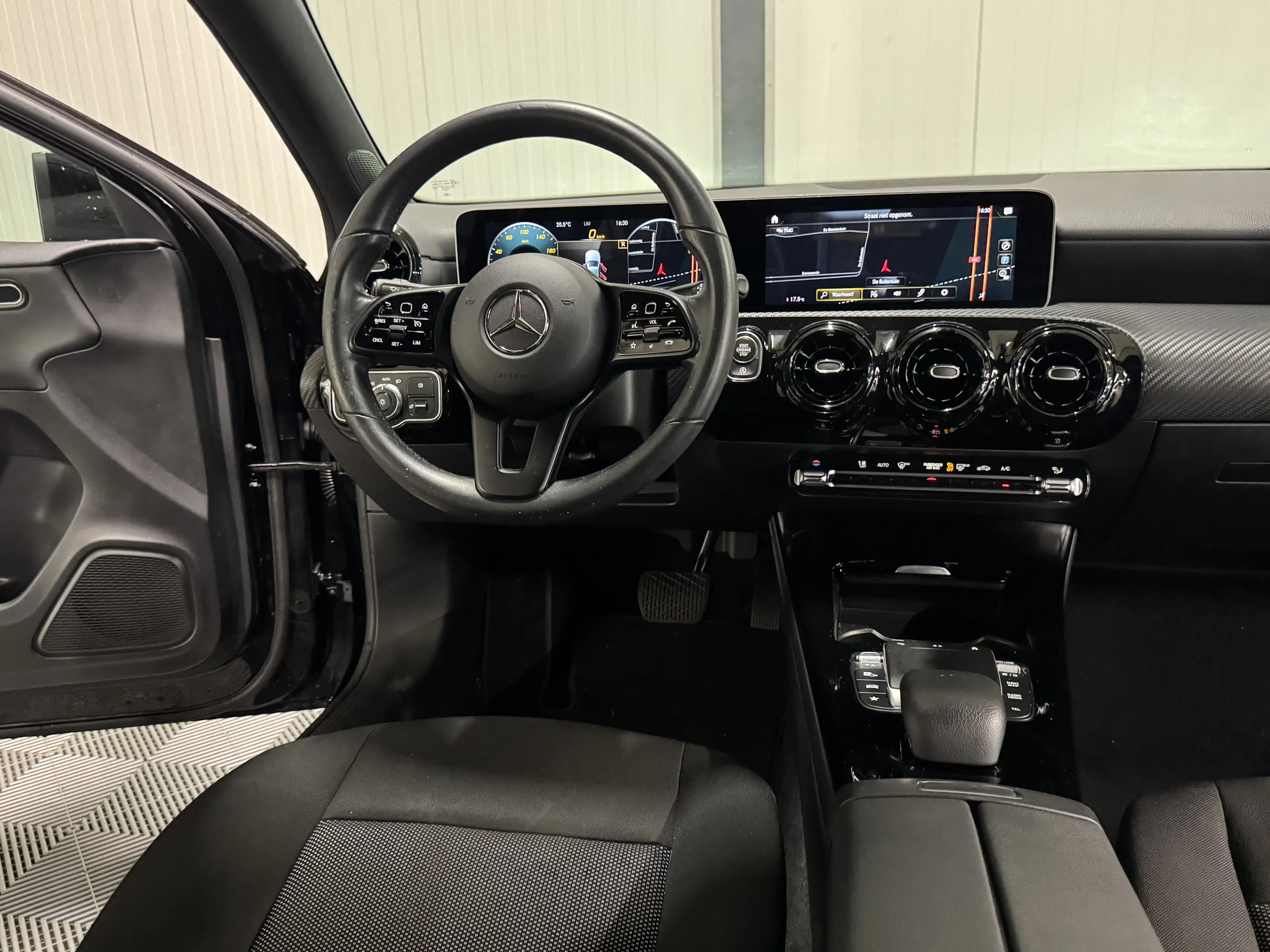 Mercedes-Benz A 180 d Aut | Business Solution | Navi | Camera | Led | — photo 3