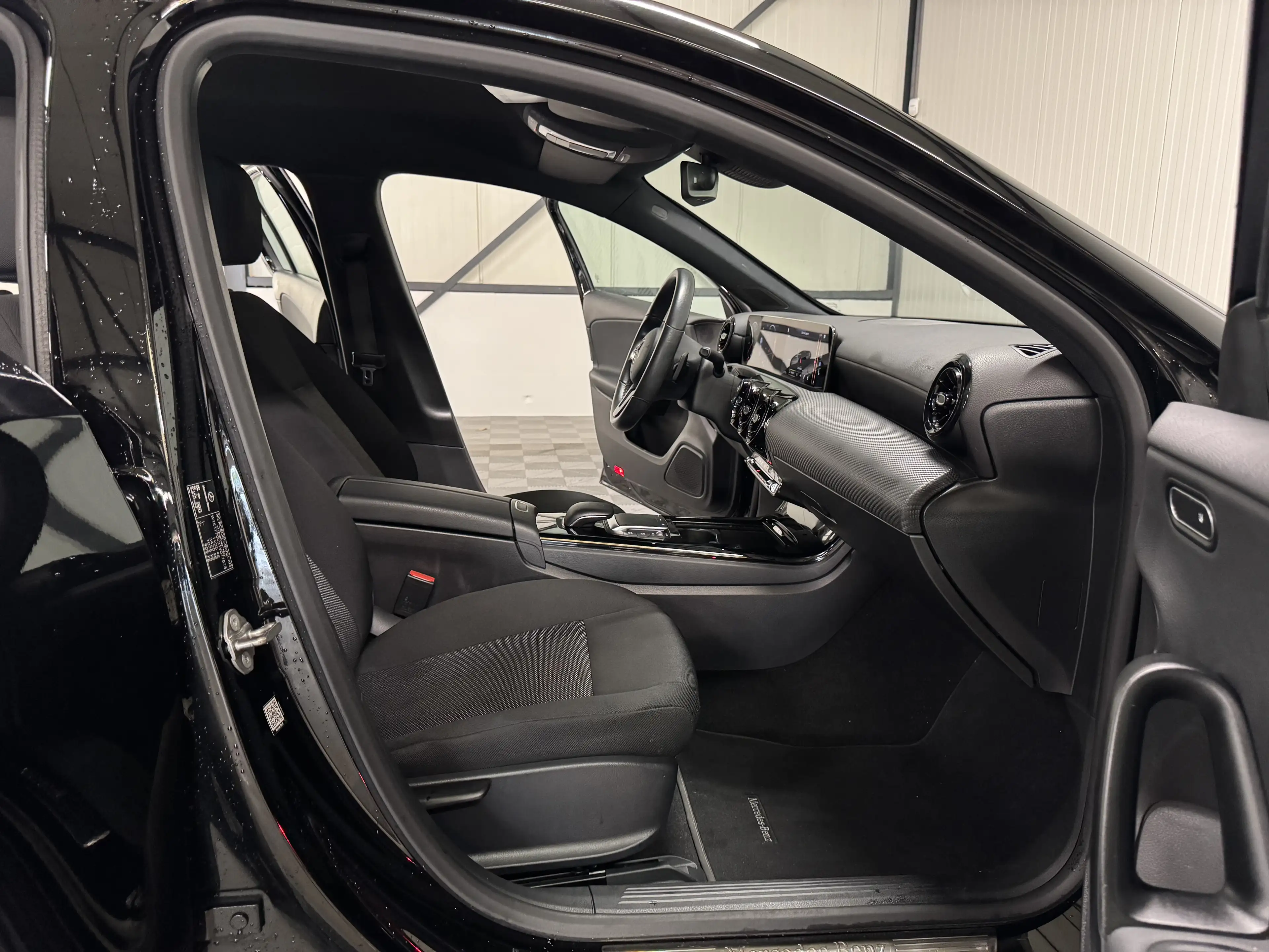 Mercedes-Benz A 180 d Aut | Business Solution | Navi | Camera | Led | — photo 5