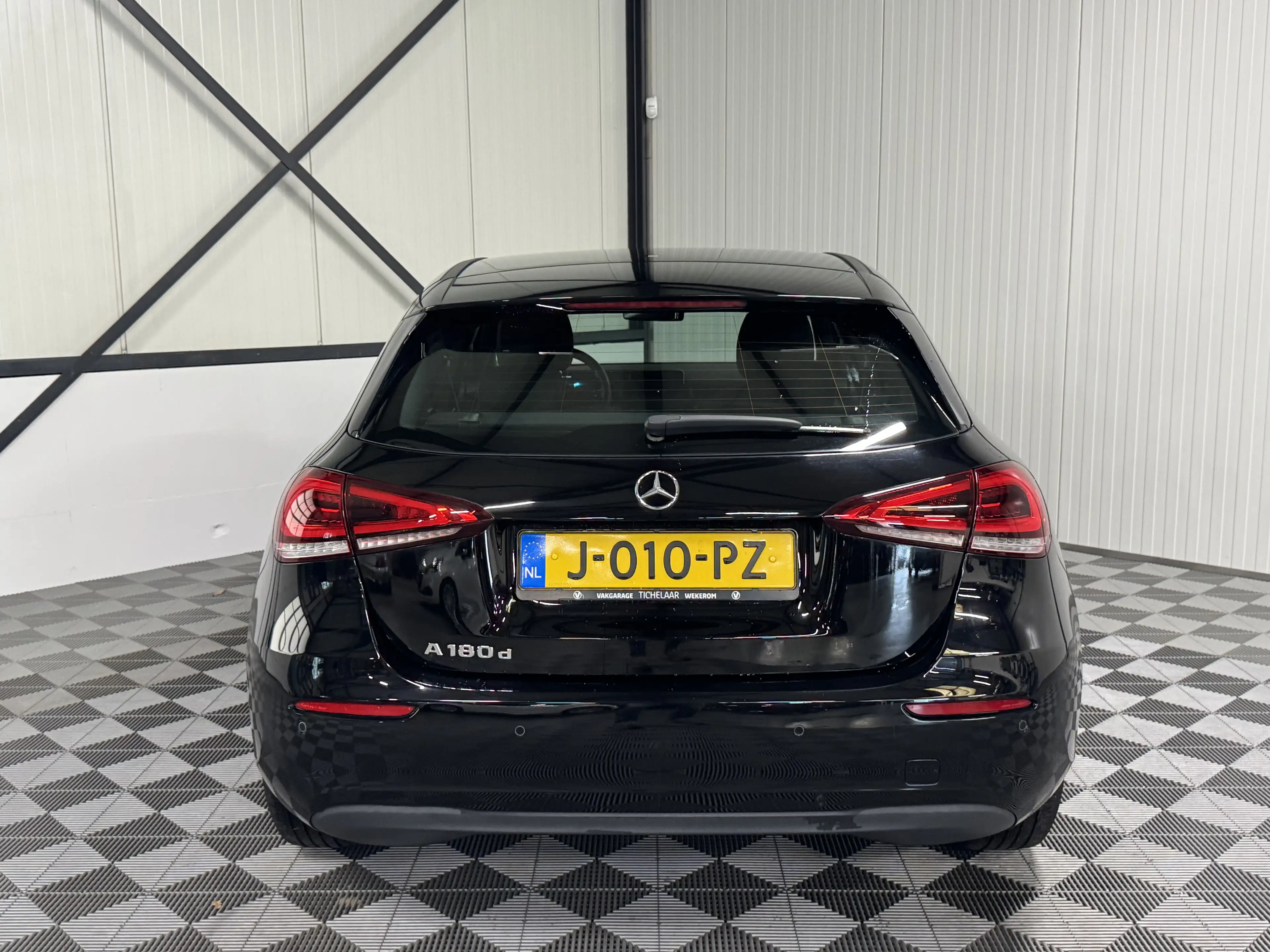 Mercedes-Benz A 180 d Aut | Business Solution | Navi | Camera | Led | — photo 9