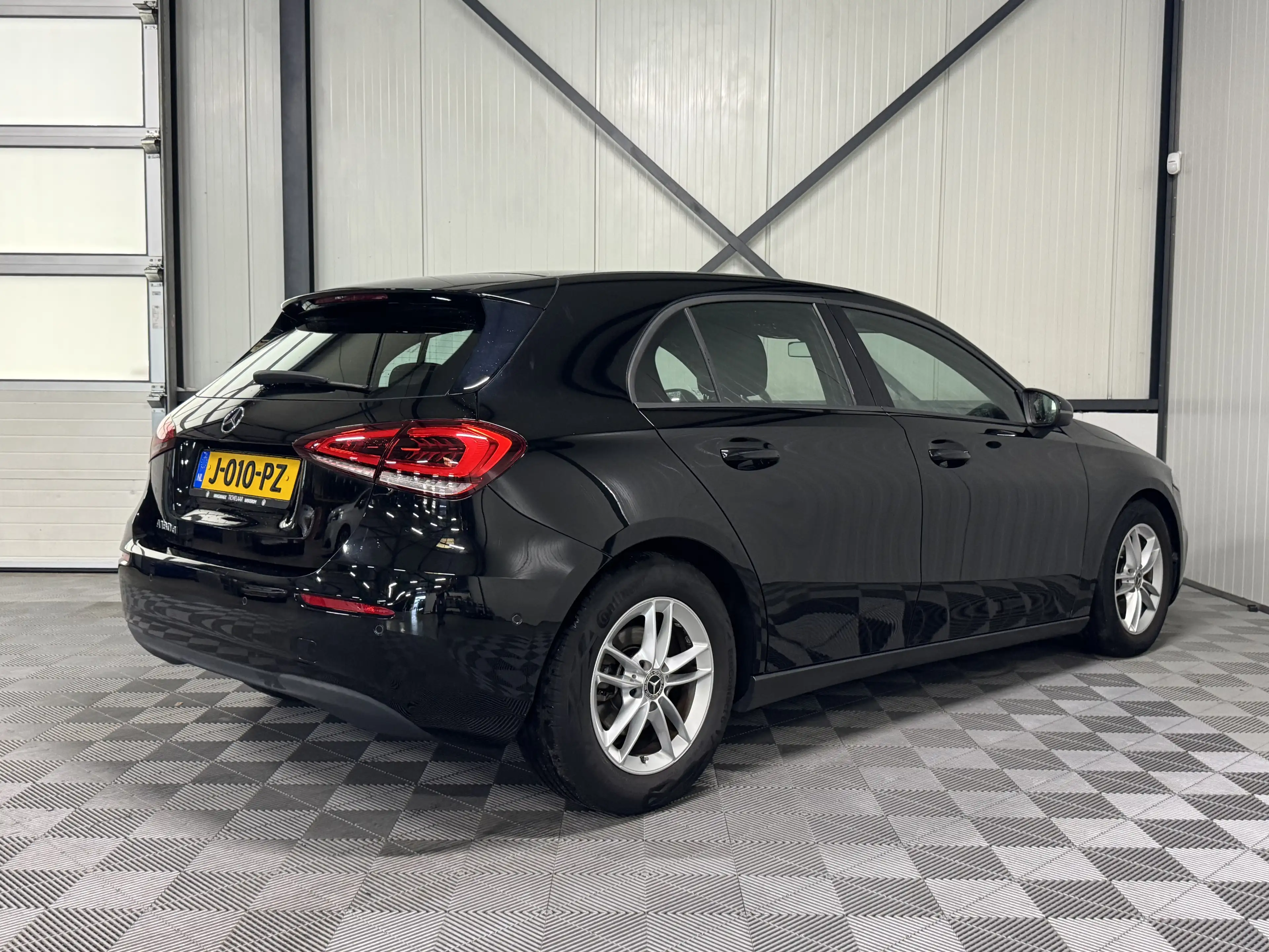 Mercedes-Benz A 180 d Aut | Business Solution | Navi | Camera | Led | — photo 2