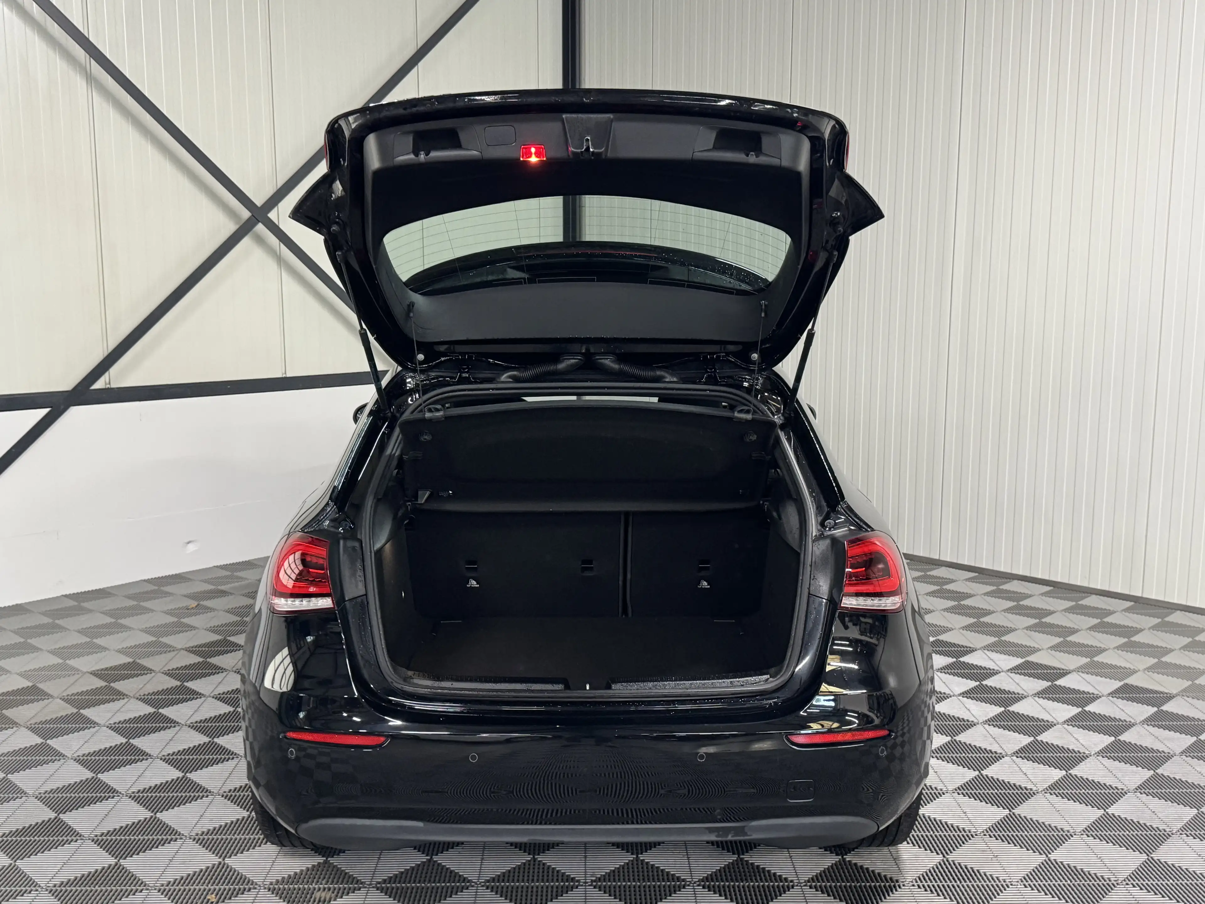 Mercedes-Benz A 180 d Aut | Business Solution | Navi | Camera | Led | — photo 10