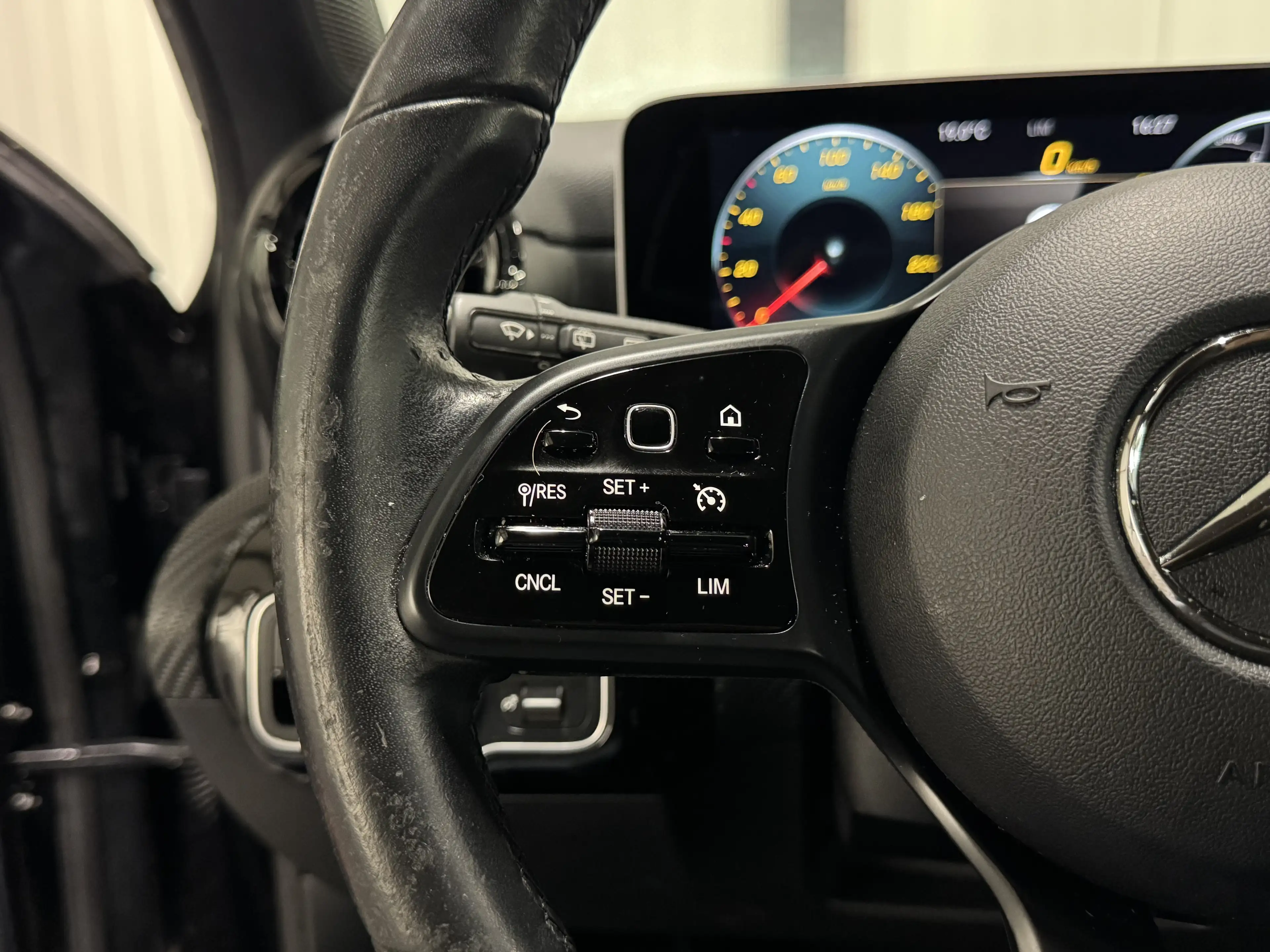 Mercedes-Benz A 180 d Aut | Business Solution | Navi | Camera | Led | — photo 13