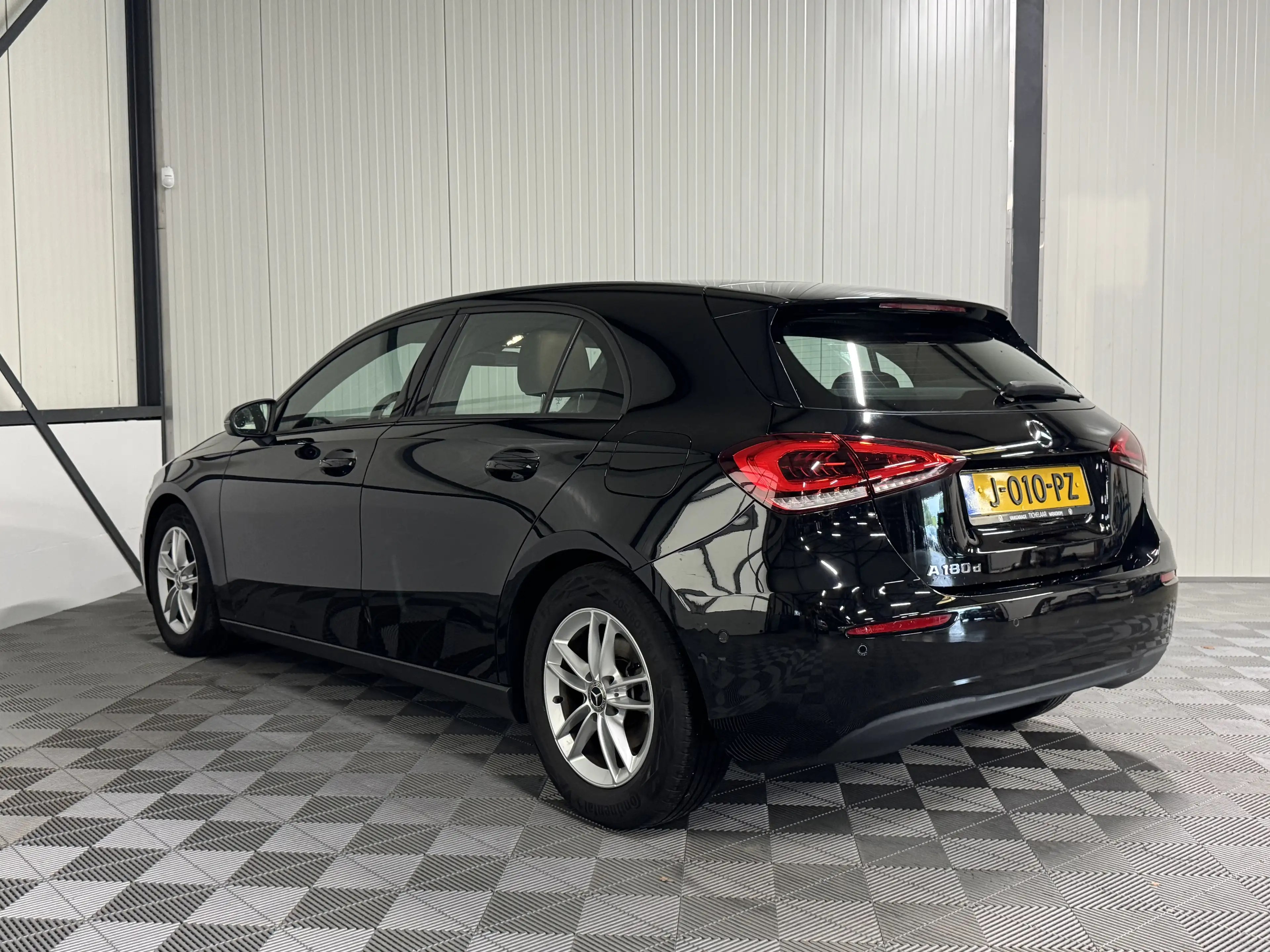 Mercedes-Benz A 180 d Aut | Business Solution | Navi | Camera | Led | — photo 7